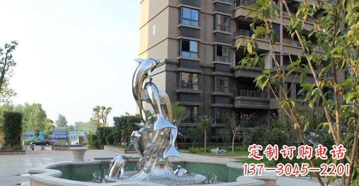 信阳小区不锈钢跳跃海豚景观雕塑