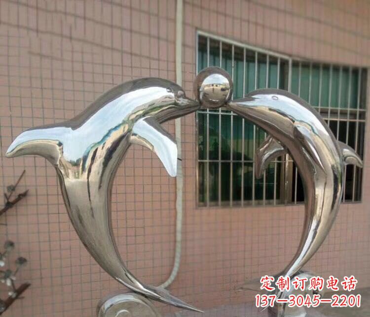 信阳校园不锈钢海豚顶球雕塑