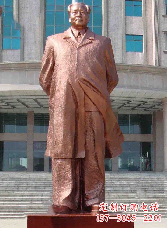 信阳校园毛主席铜像