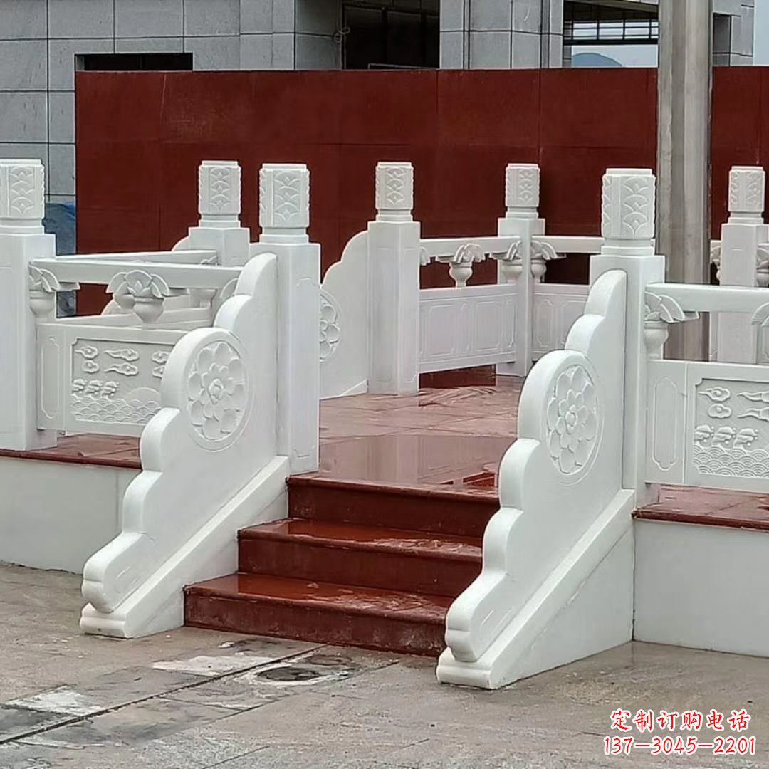 信阳学校校园国旗台石雕