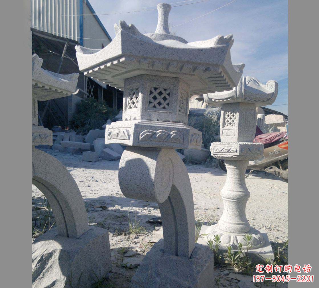信阳园林景观草坪石灯雕塑