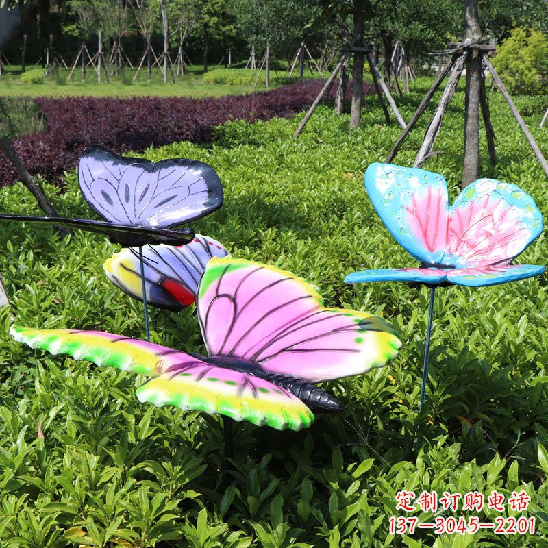信阳展翅的蝴蝶,公园草丛仿真动物装饰雕塑