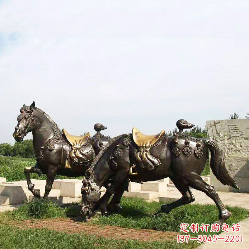 信阳战马群公园景区动物情景雕塑