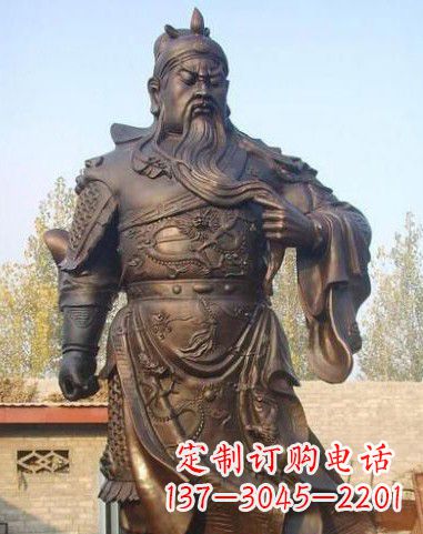 信阳站立的关公铜像