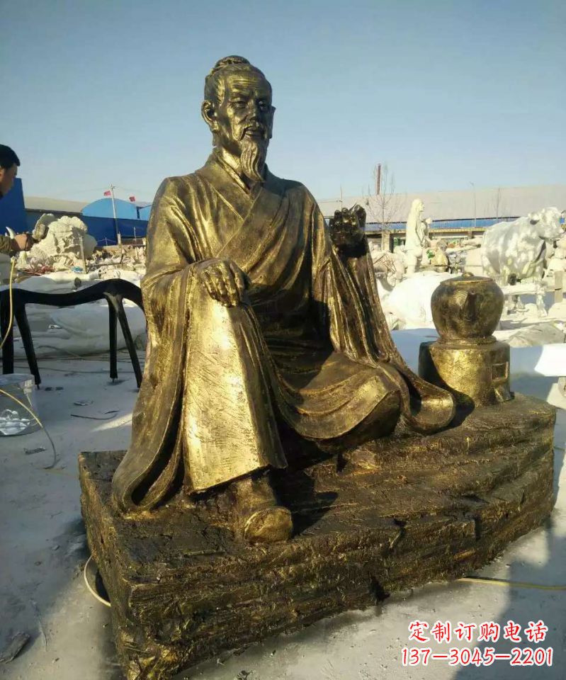 信阳张仲景人物铜雕