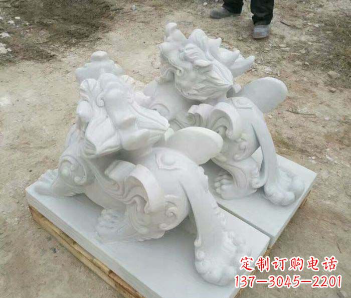信阳招财进宝立式貔貅门口石雕