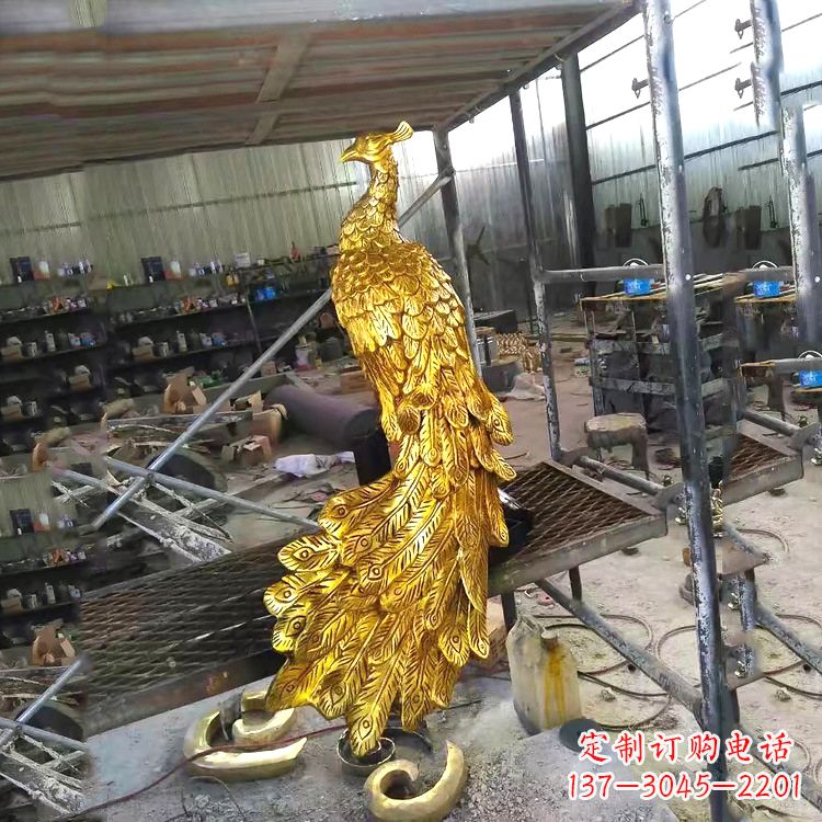 信阳中国古代传说中的瑞鸟凤凰鎏金铜雕