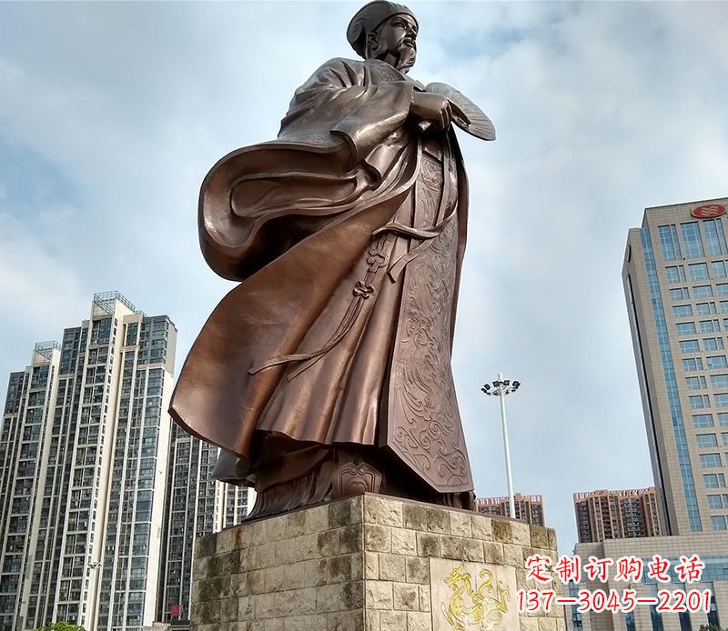 信阳诸葛亮人物铜雕 