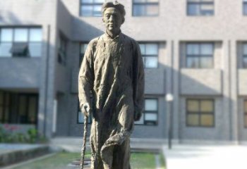 信阳校园名人徐悲鸿雕塑