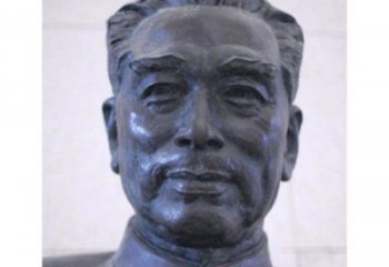 信阳周恩来头像铜雕