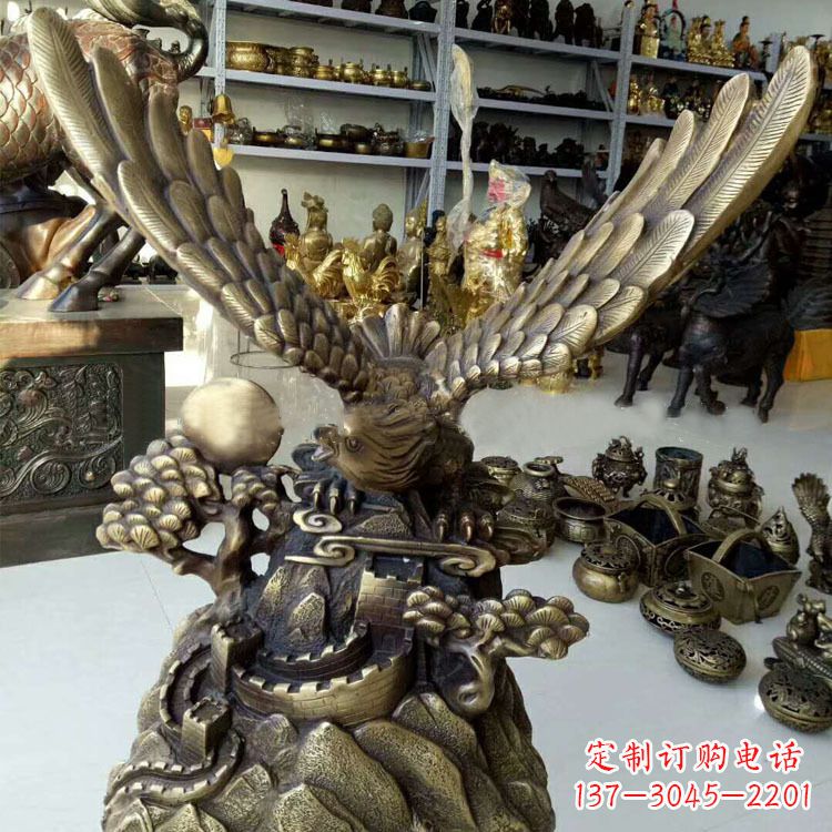 信阳铸铜老鹰雕塑