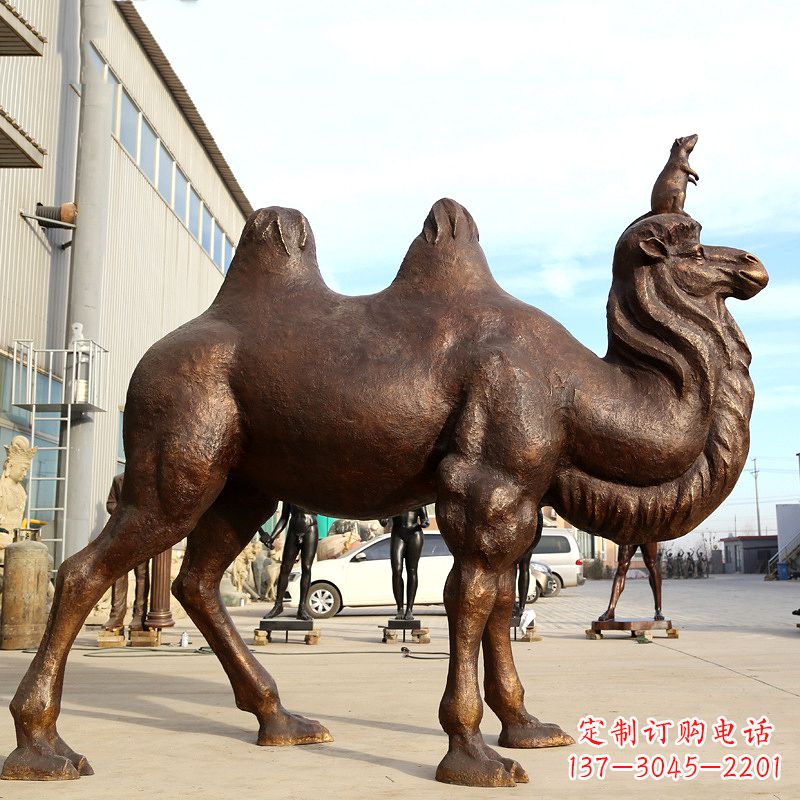 信阳铸铜骆驼雕塑