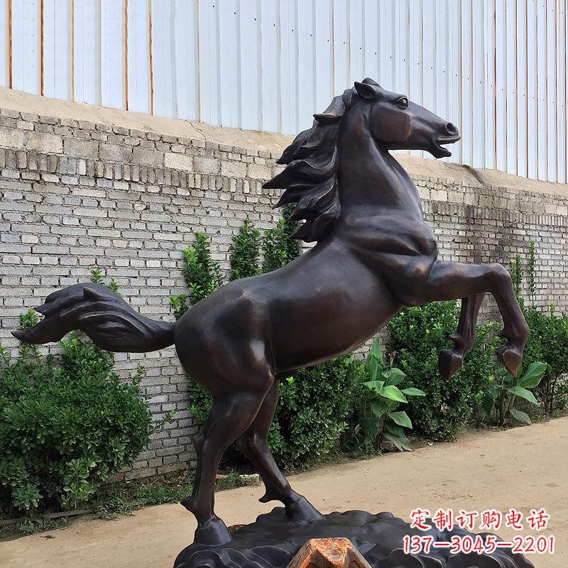 信阳铸铜马儿雕塑