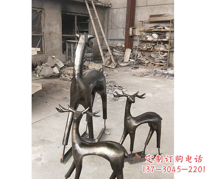 信阳铸铜梅花鹿动物铜雕摆件