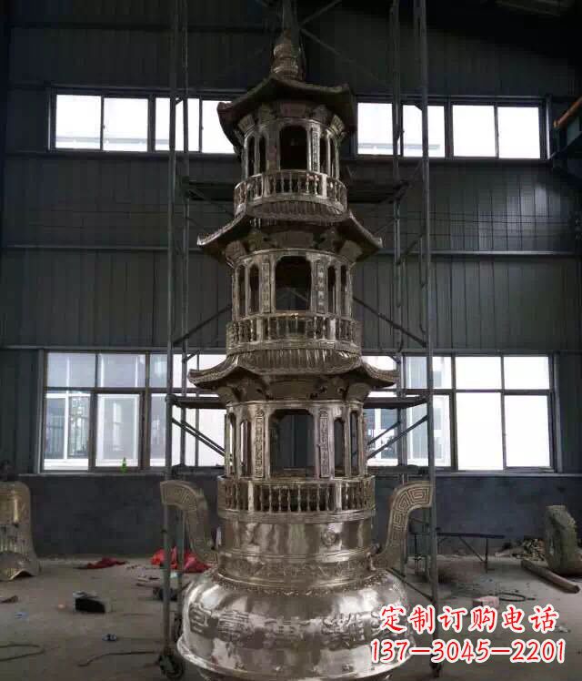 信阳铸铜三层香炉铜雕