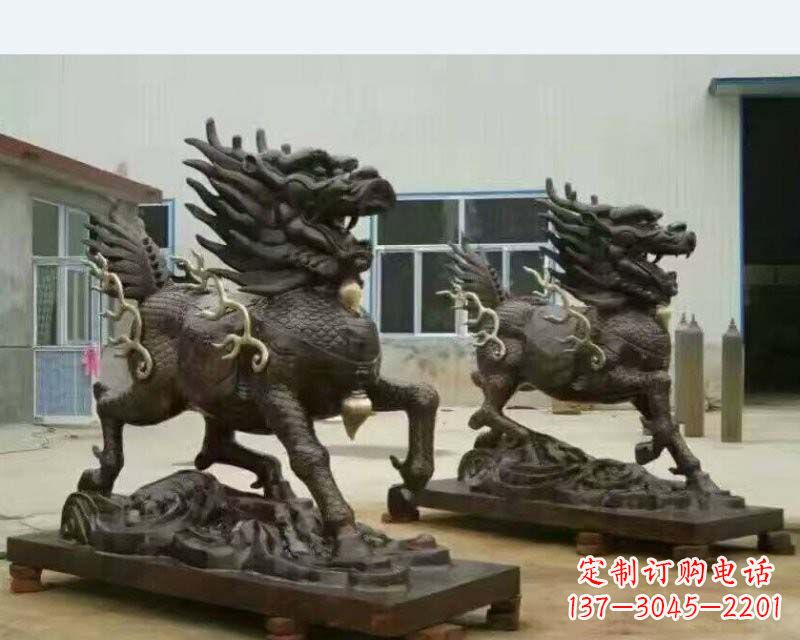 信阳铸铜踏浪麒麟雕塑