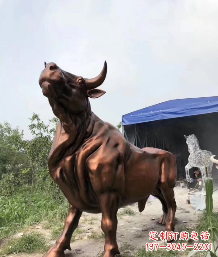 信阳紫铜牛动物雕塑