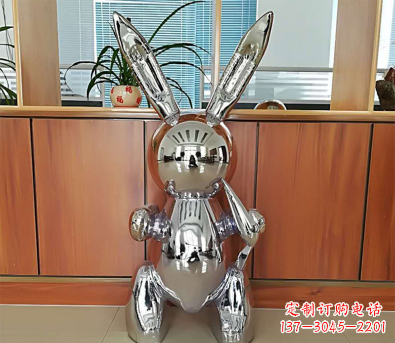 信阳兔子雕塑摆件